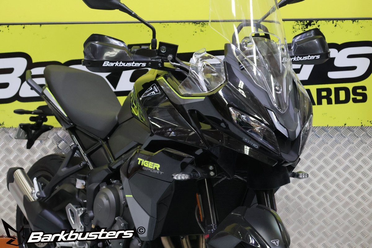 Kit montaggio paramani NERO - un punto di fissaggio - TRIUMPH Tiger Sp 5 Kit montaggio paramani NERO - un punto di fissaggio - TRIUMPH Tiger Sp - immagine 5