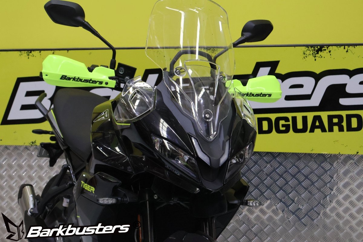Kit montaggio paramani NERO - un punto di fissaggio - TRIUMPH Tiger Sp 6 Kit montaggio paramani NERO - un punto di fissaggio - TRIUMPH Tiger Sp - immagine 6
