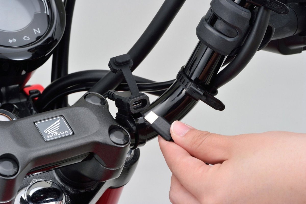 Presa USB a manubrio, 1 porta TIPO C Daytona - Qualità Professionale 3 Presa USB a manubrio, 1 porta TIPO C Daytona - Qualità Professionale - immagine 3