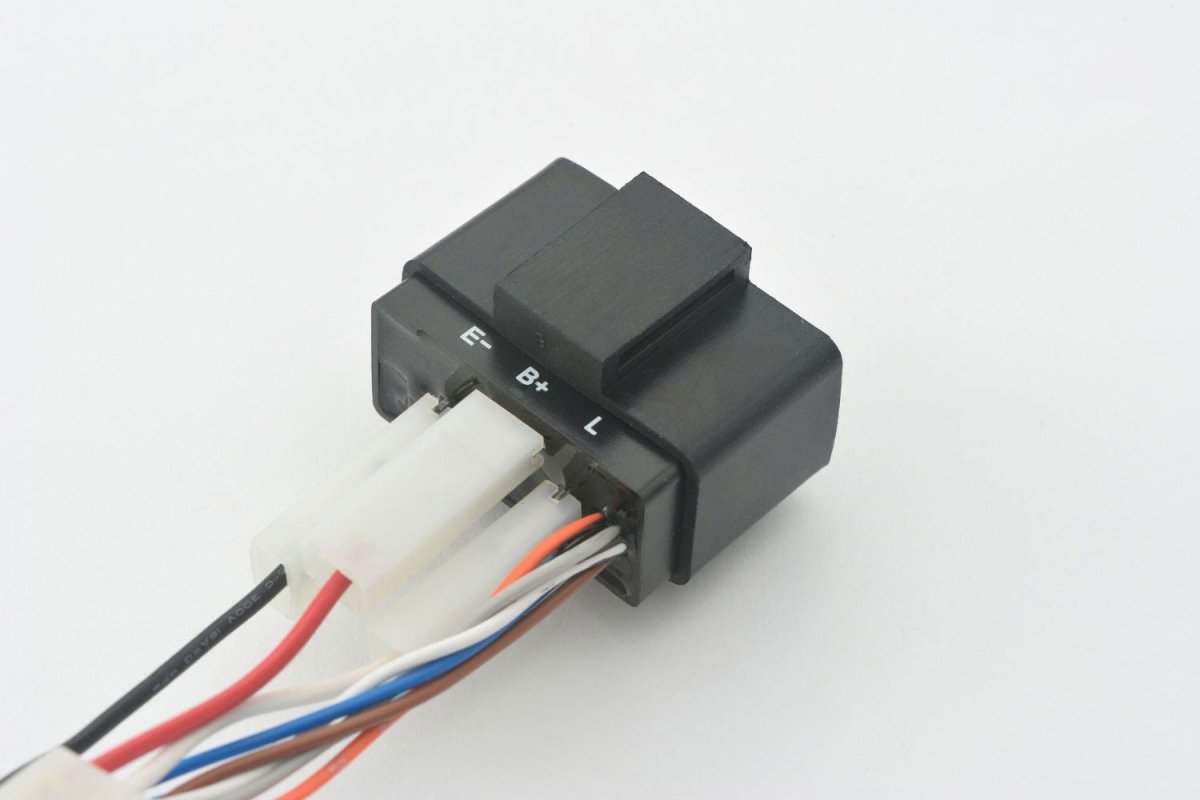 Relay con connettore 0.1-100W - DC12V per luci posizione - direzione D 2 Relay con connettore 0.1-100W - DC12V per luci posizione - direzione D - immagine 2