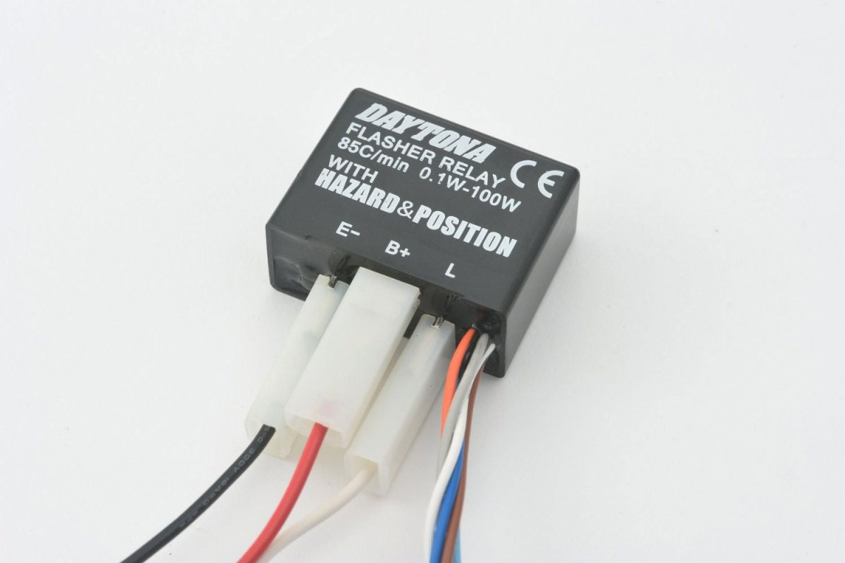 Relay con connettore 0.1-100W - DC12V per luci posizione - direzione D 3 Relay con connettore 0.1-100W - DC12V per luci posizione - direzione D - immagine 3