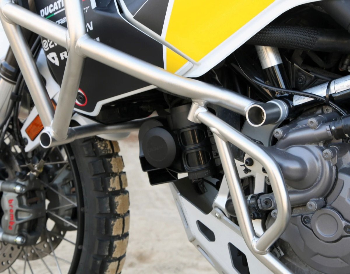 Staffa montaggio SoundBomb - DUCATI DESERT X DENALI - Sicurezza Profes 3 Staffa montaggio SoundBomb - DUCATI DESERT X DENALI - Sicurezza Profes - immagine 3