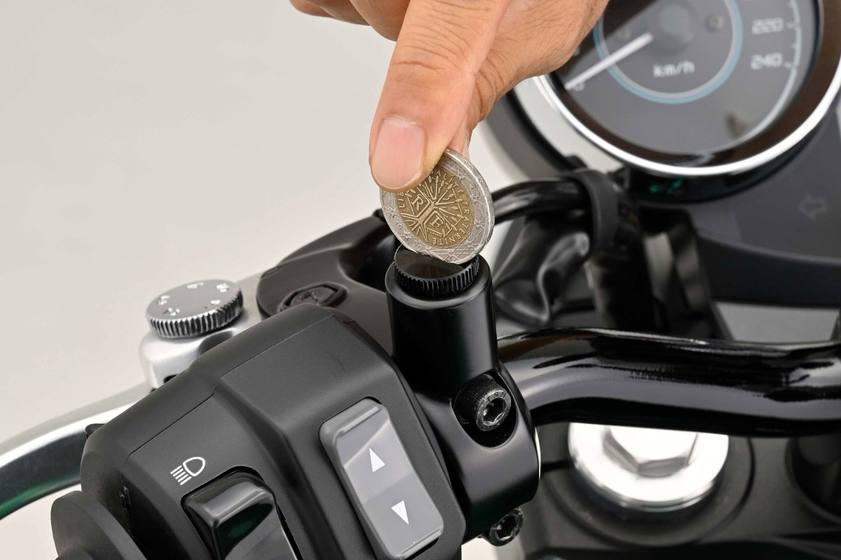 Tappo specchietto M10 x P1,25 Daytona - Qualità Professionale 4 Tappo specchietto M10 x P1,25 Daytona - Qualità Professionale - immagine 4