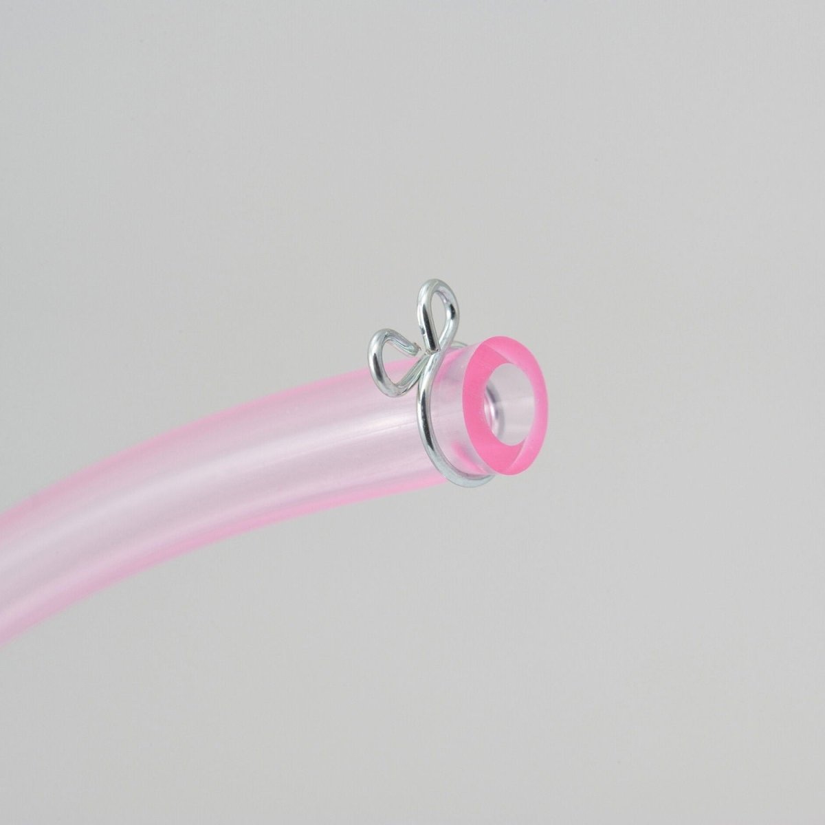 Tubo carburante in PVC 1M rosa, con 5 clips 2 Tubo carburante in PVC 1M rosa, con 5 clips - immagine 2