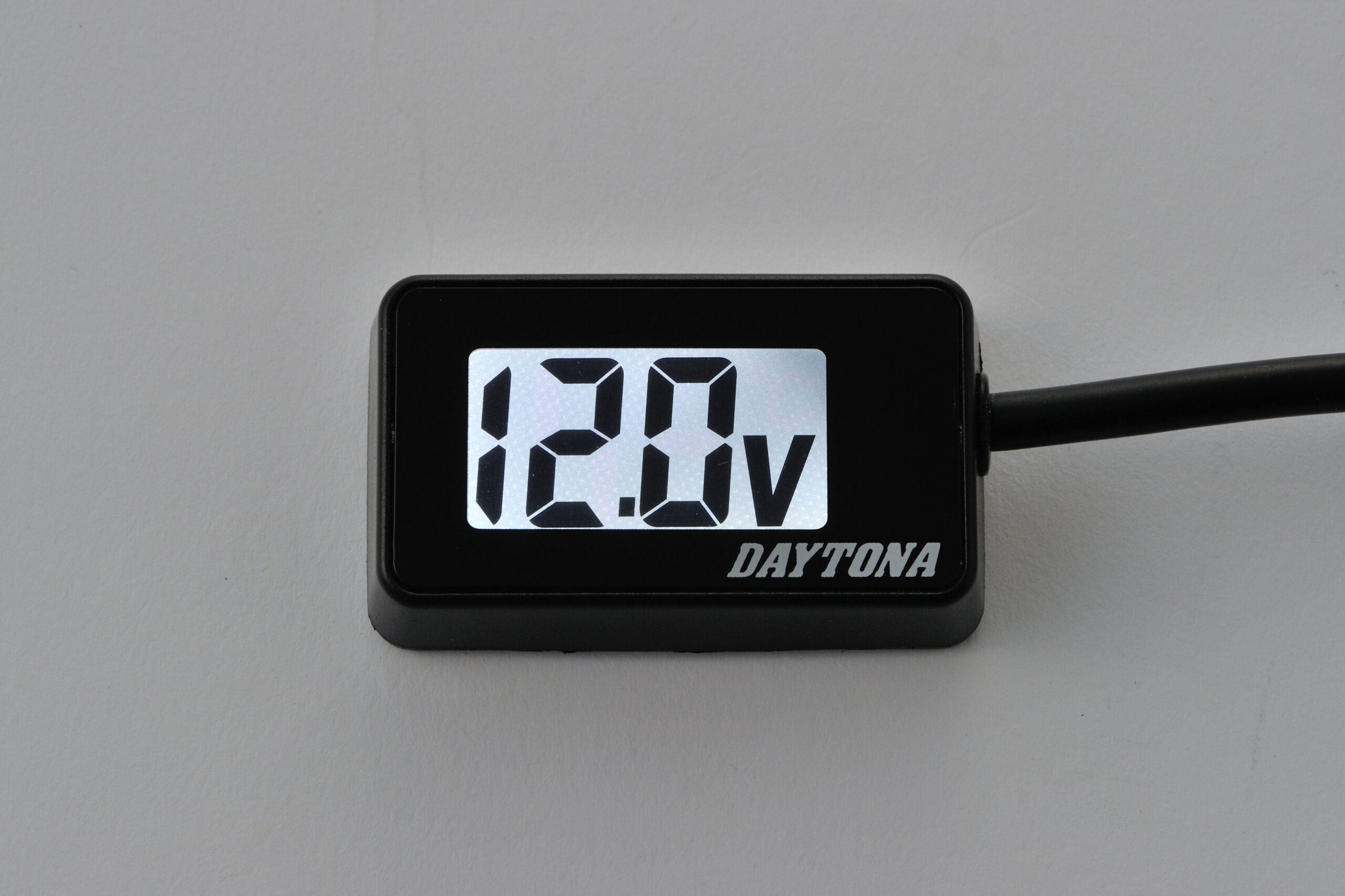 Voltmetro compatto 7.5 - 18 V Daytona - Qualità Professionale 1 Voltmetro compatto 7.5 - 18 V Daytona - Qualità Professionale