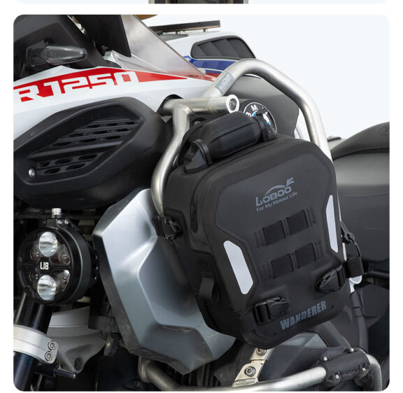 Borsa gonfiabile moto LOBOO Wanderer BHGB05T montata sulla barra paramotore di una BMW R 1250 GS